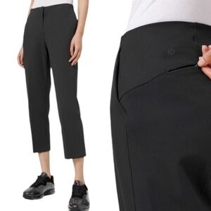 Lululemon In Power Mid Rise Crop 24"
Black size 6